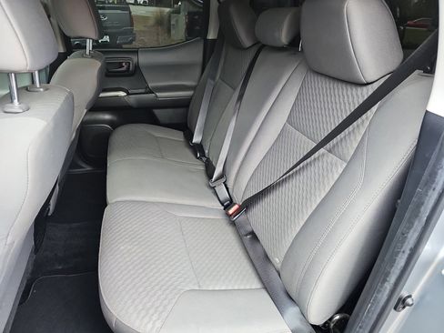 Used 2022 Toyota Tacoma SR5 image 12