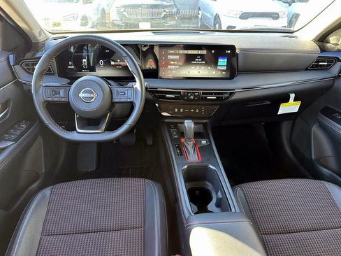 Certified 2025 Nissan Kicks SR w/ Illumination Package image 14