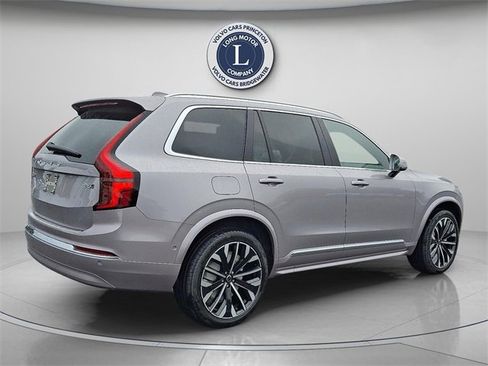 New 2026 Volvo XC90 B6 Plus w/ Protection Package Premier image 4