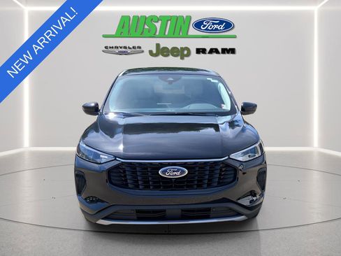 Used 2023 Ford Escape Active w/ Tech Pack #2 AWD/4WD image 8