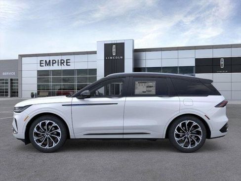 New 2026 Lincoln Nautilus Reserve image 3