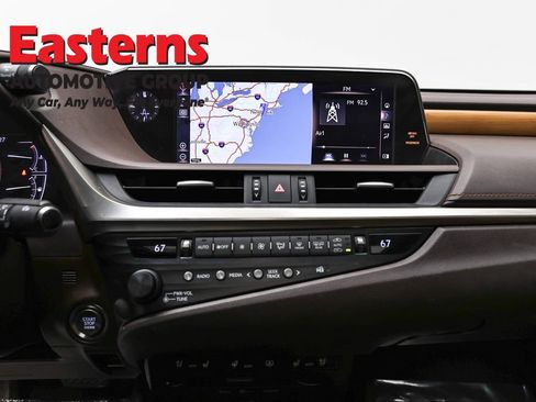 Used 2019 Lexus ES 350 Ultra Luxury image 12