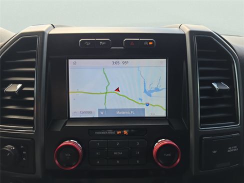 Used 2019 Ford F150 XLT w/ Equipment Group 302A Luxury image 21