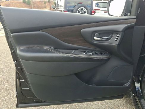 Used 2023 Nissan Murano Platinum image 12