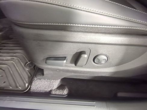 New 2025 Kia Telluride S image 32