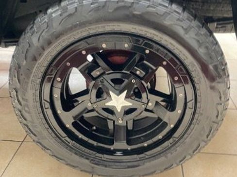 Used 2016 Toyota Tacoma TRD Off-Road w/ Towing Package image 36