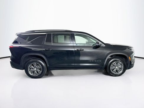Used 2025 Chevrolet Traverse LT FWD image 10