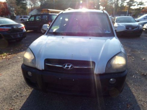 Used 2008 Hyundai Tucson SE image 2