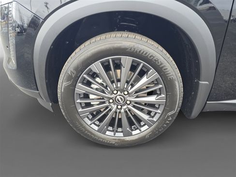 New 2026 Nissan Pathfinder SL image 9