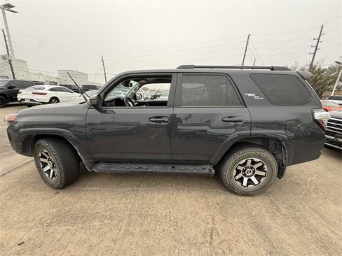 Certified 2024 Toyota 4Runner TRD Off-Road image 8