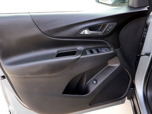 Used 2024 Chevrolet Equinox LT image 21