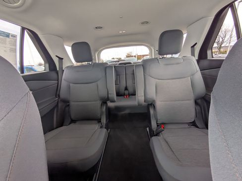 New 2026 Ford Explorer Active RWD image 26
