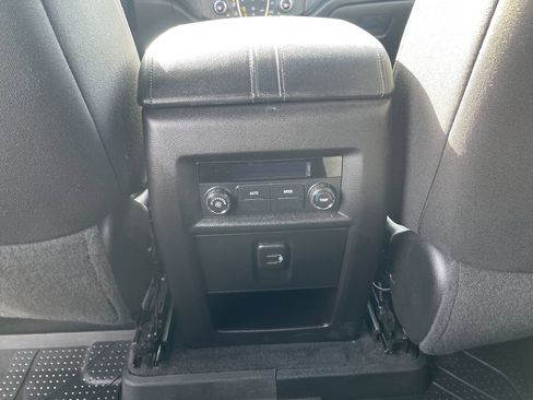 Certified 2023 Chevrolet Traverse LT image 20