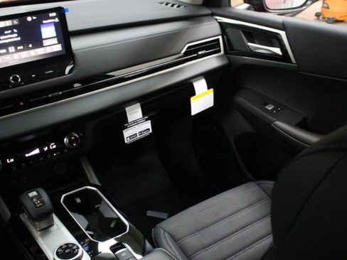 New 2026 Mitsubishi Outlander SE image 22