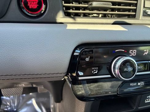 Certified 2025 Honda Pilot Touring image 16