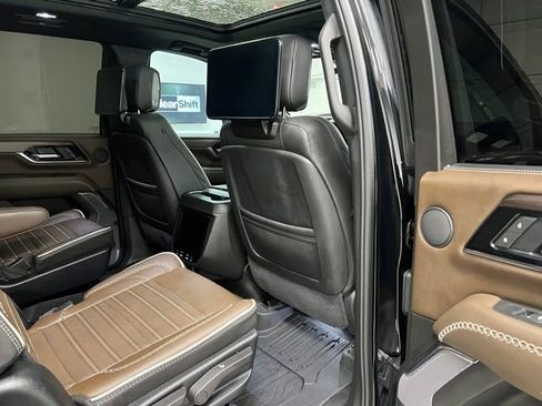 Used 2025 GMC Yukon Denali Ultimate w/ LPO, Floor Liner Package image 53