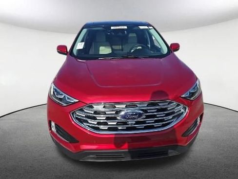 Used 2020 Ford Edge Titanium w/ Equipment Group 301A AWD/4WD image 2