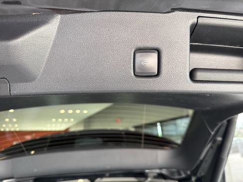 Used 2020 Ford Escape SE Sport image 29