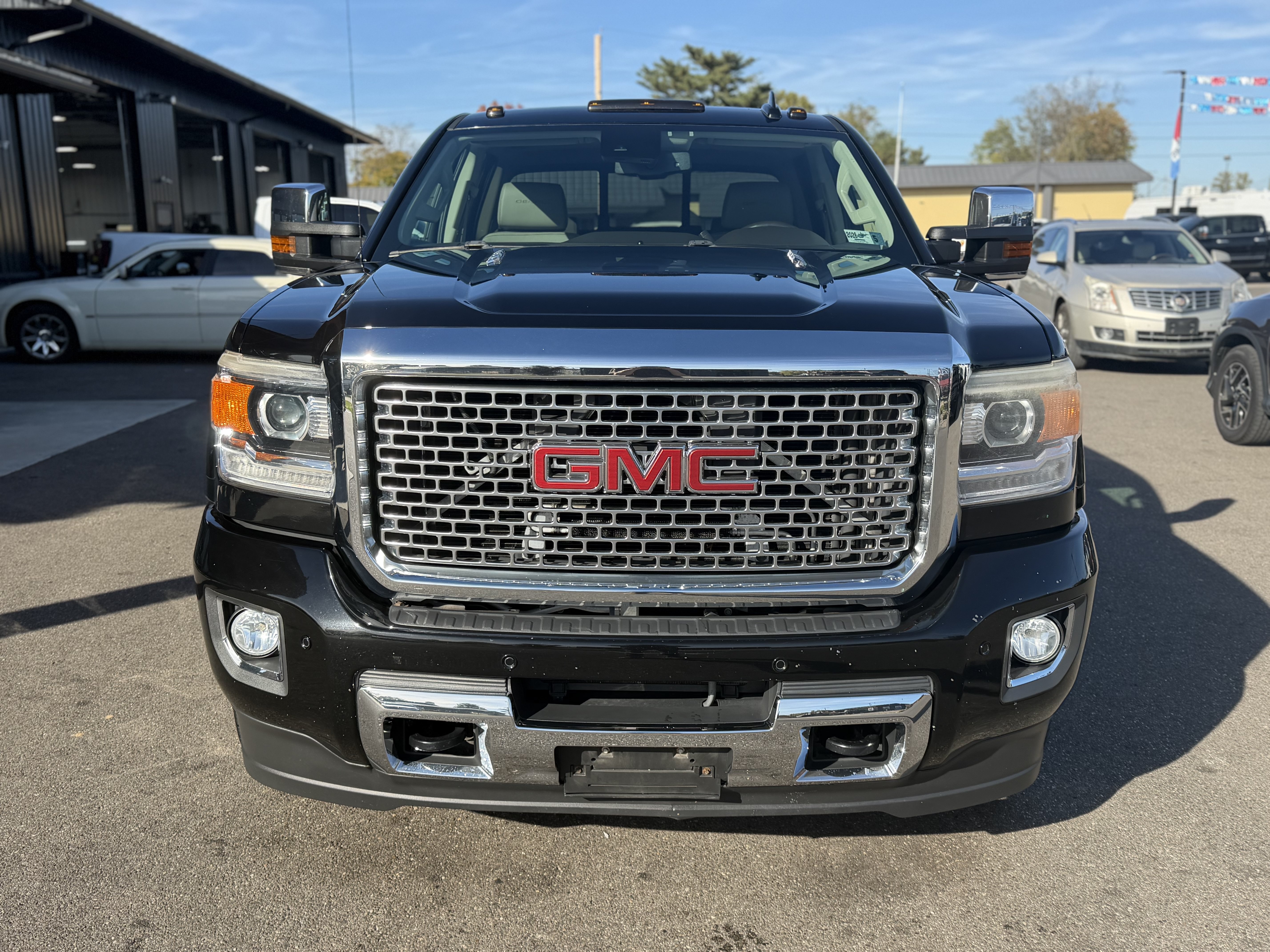 Used 2016 GMC Sierra 2500 Denali w/ Duramax Plus Package AWD/4WD image 2