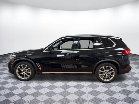 Used 2022 BMW X5 xDrive40i w/ Premium Package image 2