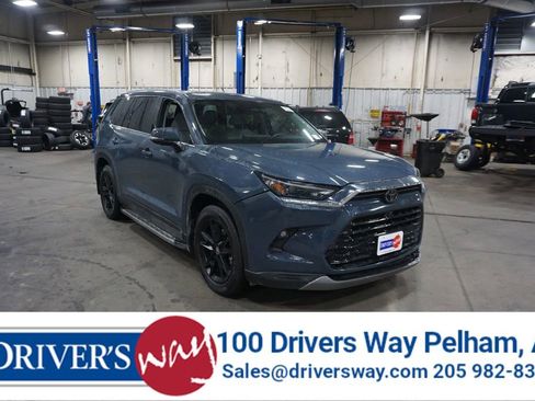 Used 2025 Toyota Grand Highlander FWD image 1