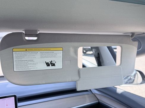 Used 2023 Tesla Model 3 Standard Range image 57