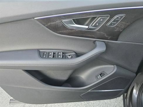 Used 2023 Audi Q7 3.0T Prestige w/ Prestige Package image 27