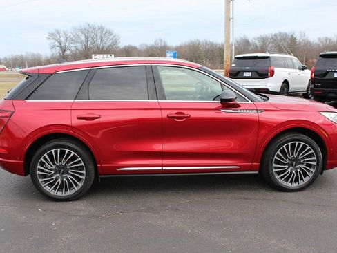 Used 2020 Lincoln Corsair Reserve w/ Equipment Group 202A image 15