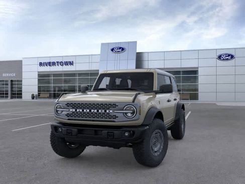 New 2025 Ford Bronco Badlands w/ Sasquatch Package image 2