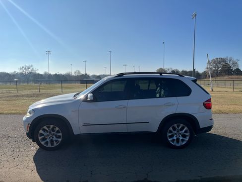 Used 2011 BMW X5 xDrive35i image 7