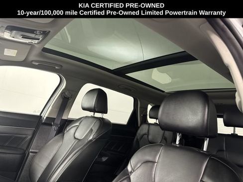 Certified 2023 Kia Sorento SX AWD/4WD image 17