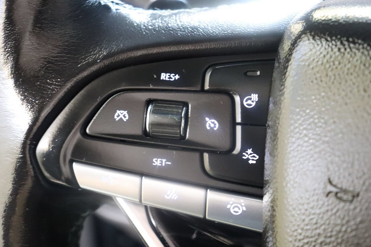 Used 2024 Cadillac Escalade ESV Sport w/ LPO, ONYX Package AWD/4WD image 44