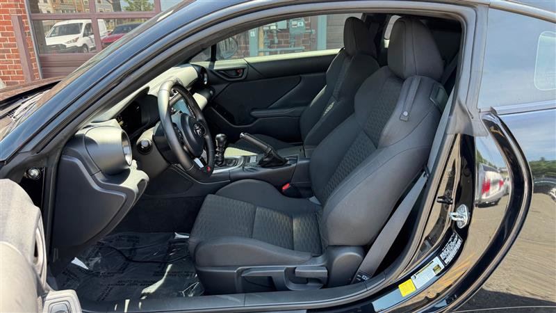 Used 2023 Toyota GR86 RWD image 15