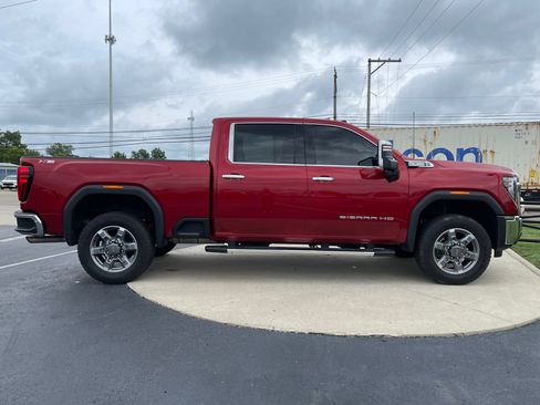 Used 2025 GMC Sierra 2500 SLT AWD/4WD image 8