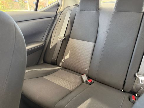 Used 2025 Nissan Sentra SV FWD image 39