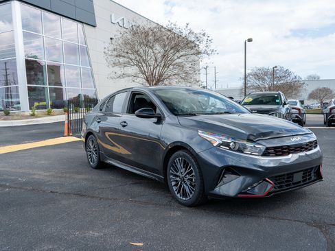 Used 2023 Kia Forte GT-Line w/ GT-Line Technology Package image 12