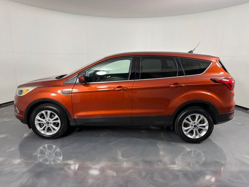 Used 2019 Ford Escape SE FWD image 8