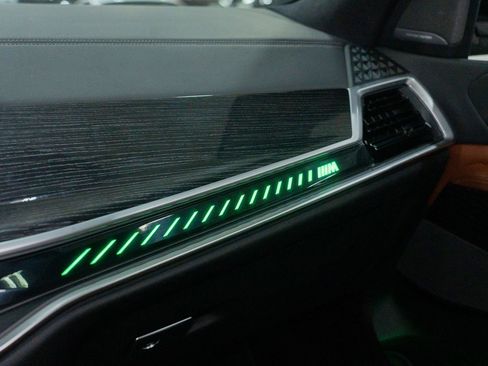 Used 2023 BMW X7 M60i image 74