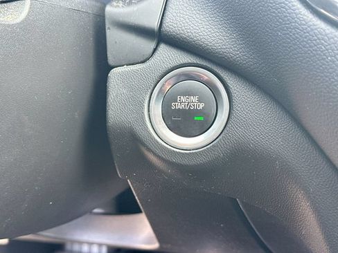 Used 2023 Chevrolet Equinox LT FWD image 20