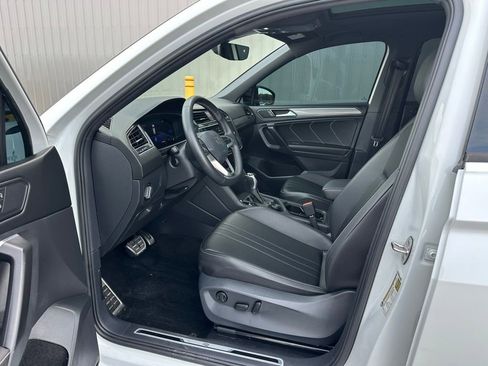 Used 2023 Volkswagen Tiguan SE R-Line image 15
