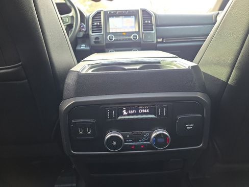 Used 2019 Ford Expedition Limited w/ Equipment Group 301A image 34