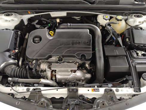 Used 2023 Chevrolet Malibu LT FWD image 30