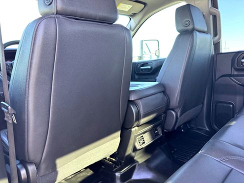 Used 2024 Chevrolet Silverado 3500 W/T image 19