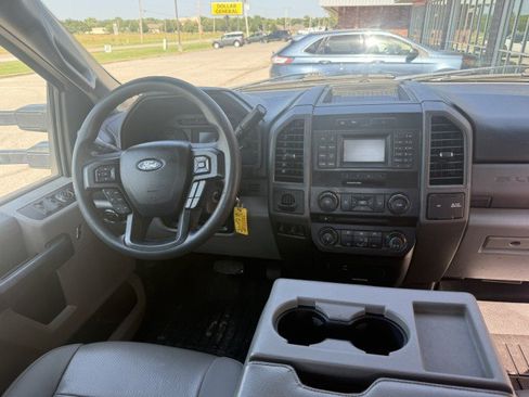 Used 2017 Ford F450 XL w/ Power Equipment Group AWD/4WD image 7