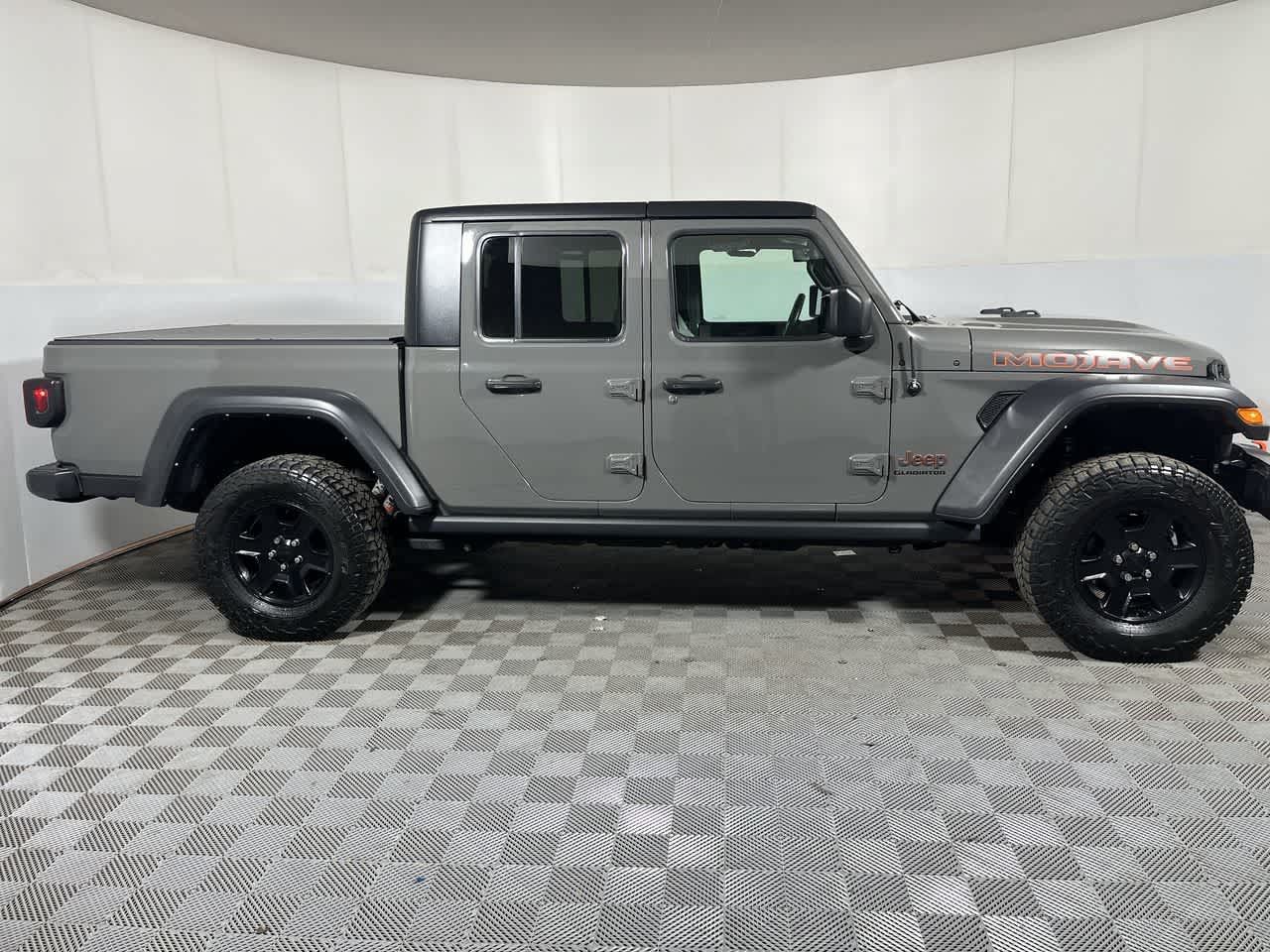 Used 2022 Jeep Gladiator Mojave w/ Cold Weather Group AWD/4WD image 9