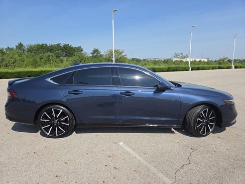 Used 2024 Honda Accord Touring image 19