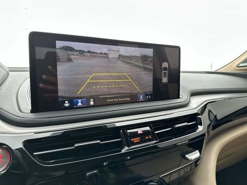 Used 2025 Acura MDX w/ Technology Package image 24