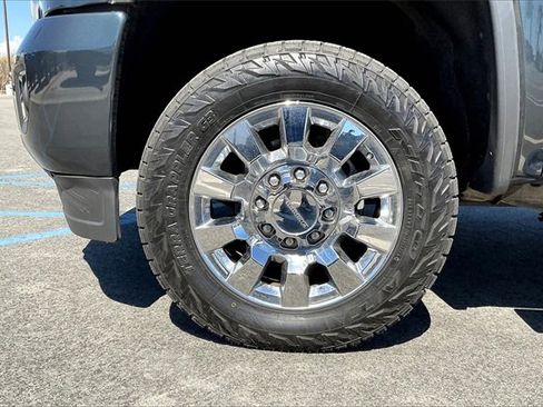 Used 2017 GMC Sierra 2500 Denali w/ Duramax Plus Package image 8