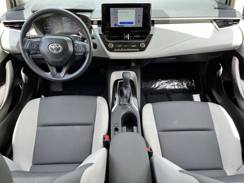 Used 2025 Toyota Corolla LE w/ LE Premium Package FWD image 9
