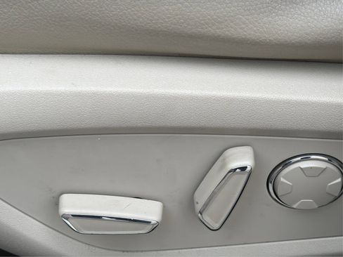 Used 2019 Lincoln MKC Premiere image 34